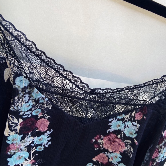 BCBGeneration Black Lace Floral Dress Medium - Picture 3 of 7